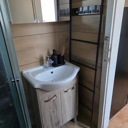 Casa A 4 Zampe 고리치아